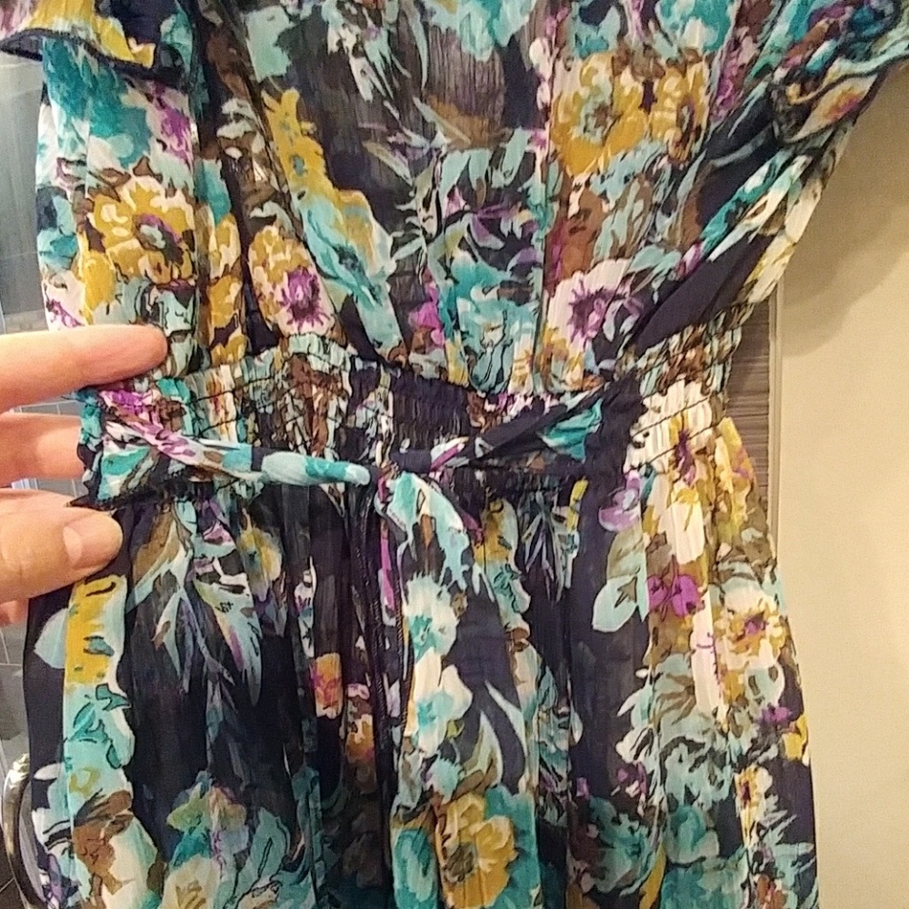 Floral blouse - Picture 4 of 7
